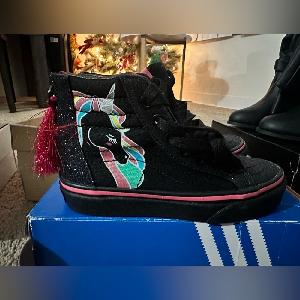 VANS UNICORN HIGH CUTS